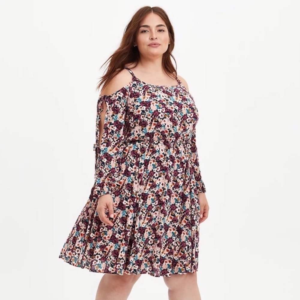 NWT Torrid Gauze‎ Cold Shoulder Floral Dress Womens size 5 5x pink purple skater